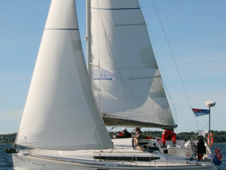 Boat rental Jeanneau Sun Odyssey 379 in Flensburg on Samboat