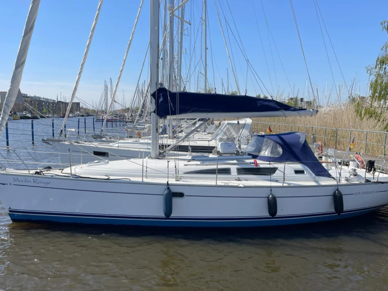 Jeanneau Sun Odyssey 40 charter bareboat or captained in  Barth