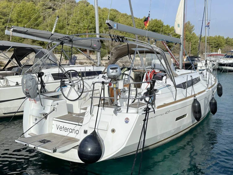 Sailboat for rent Barth at the best price