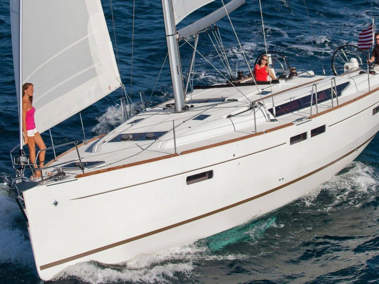 Boat rental Jeanneau Sun Odyssey 479 in Palma de Mallorca on Samboat