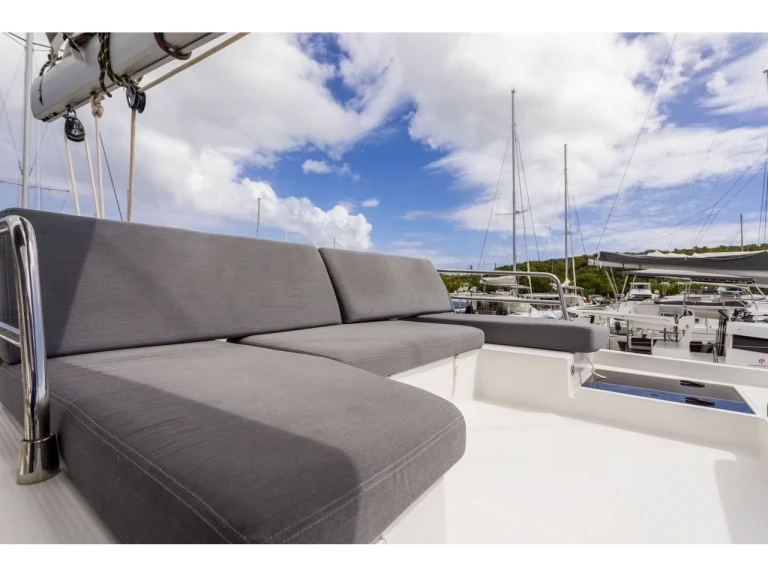 Catamaran rental in Saint George's - Fountaine Pajot Saona 47