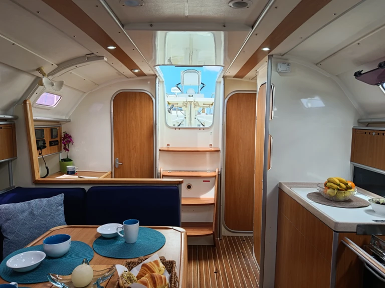 Sailboat for rent Las Galletas at the best price