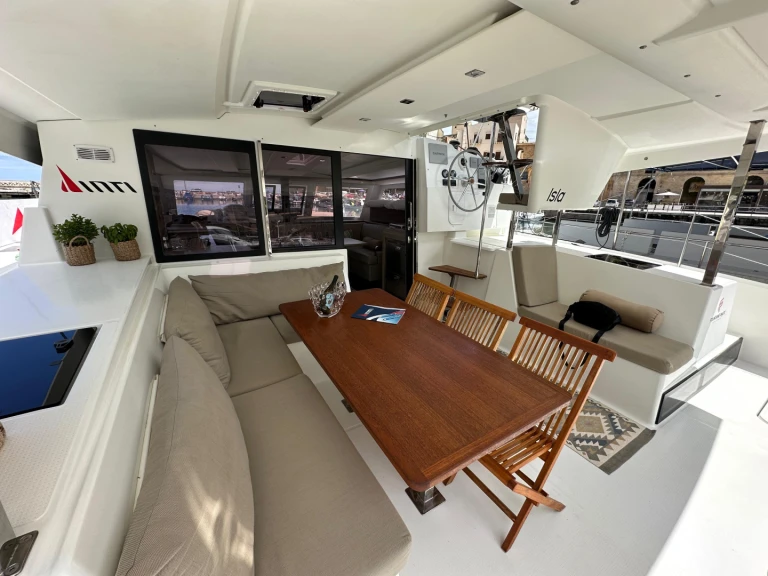 Fountaine Pajot Fountaine Pajot Isla 40  (Wm-Ac in dinette-Gen-Sol.Pan) in Castellammare del Golfo on SamBoat