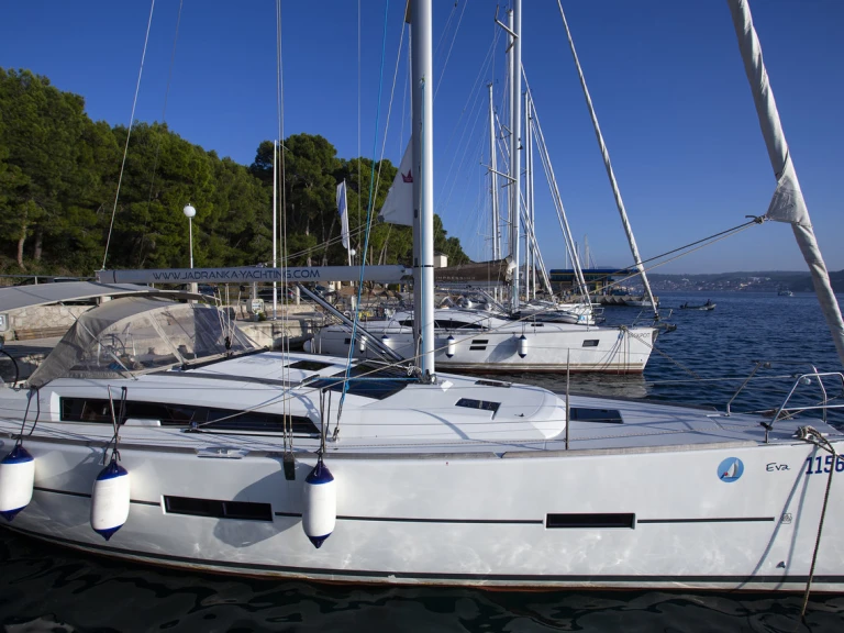 Yacht charter Punat cheap Dufour 412 Grand Large