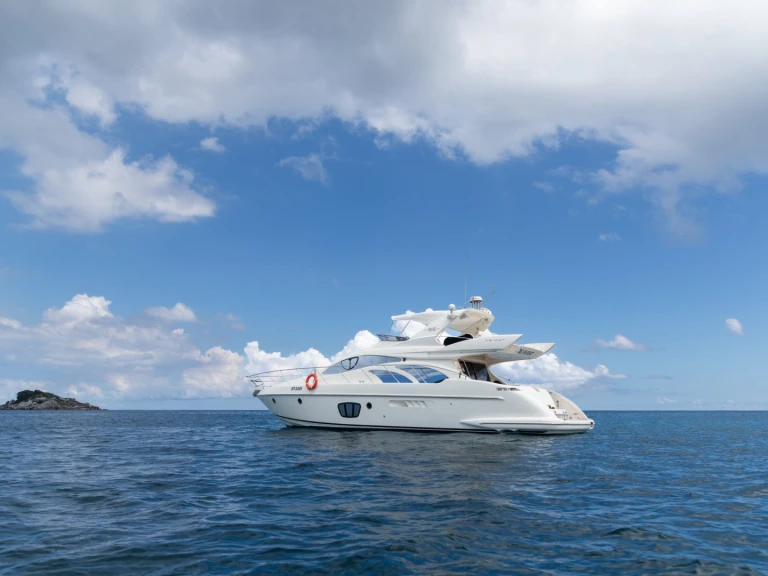 Yacht charter Eden Island cheap Azimut 55 Fly - 4 cab.