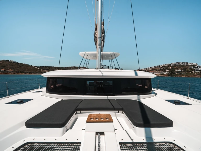 Catamaran rental with or without captain Lagoon Lávrio