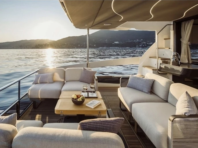 Motorboat rental with or without captain Absolute Castellammare di Stabia