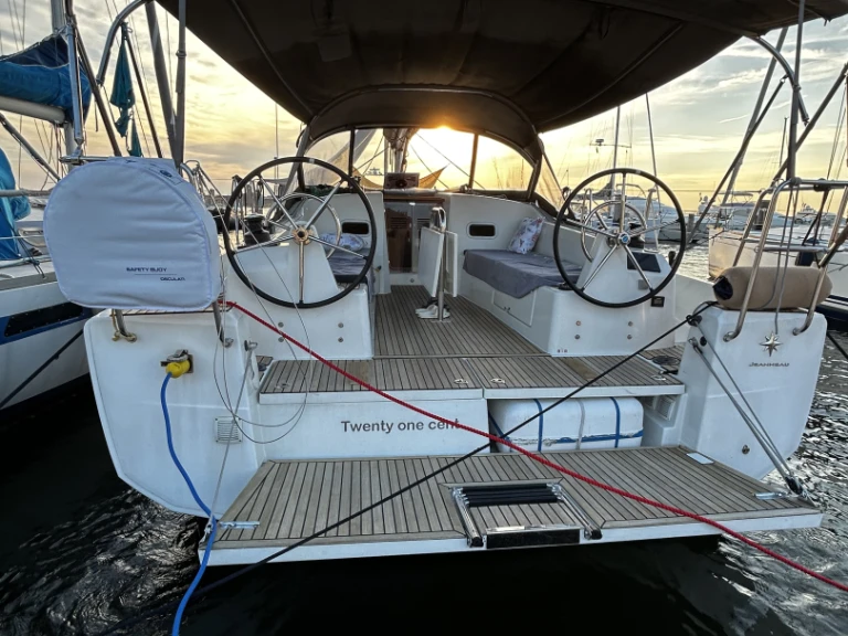 Bareboat Rental Sailboat Jeanneau with a boat licence