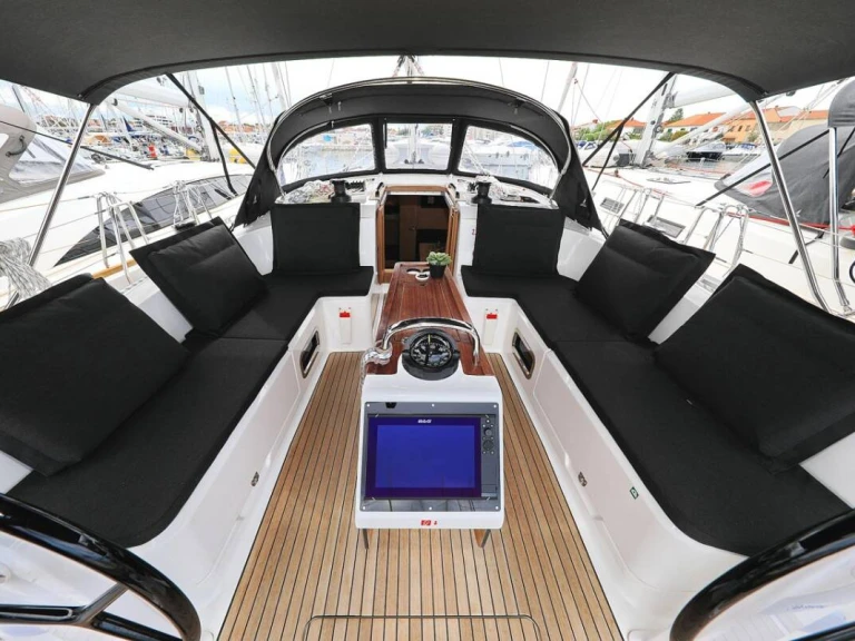 Bareboat Rental Sailboat Bavaria with a boat licence