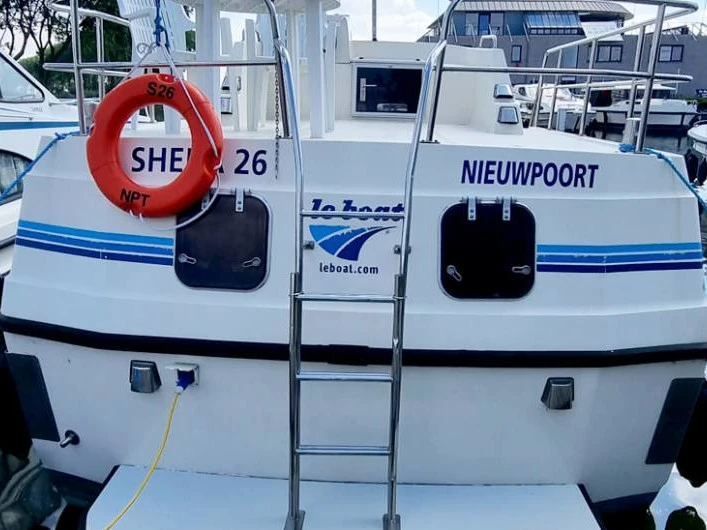 Motorboat for rent Saint-Gilles du Gard at the best price