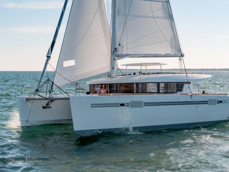 Catamaran rental with or without captain Lagoon Pianottoli-Caldarello
