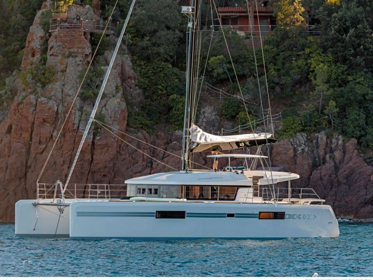 Bareboat Rental Catamaran Lagoon with a boat licence