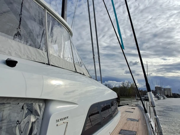 Lagoon Lagoon Seventy 7 in Ajaccio on SamBoat
