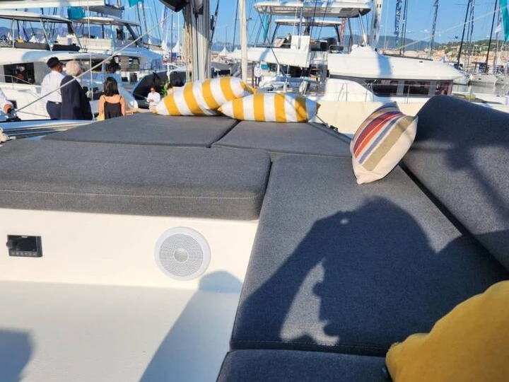 Yacht charter Bonifacio cheap Lagoon 43