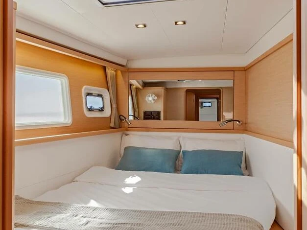Catamaran for rent Pianottoli-Caldarello at the best price