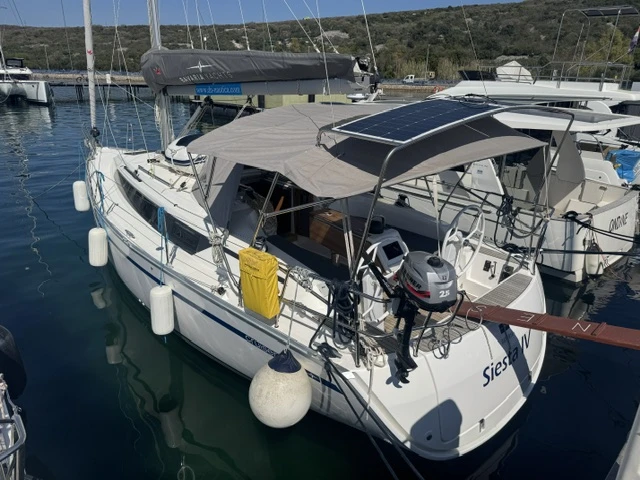Bareboat Rental Sailboat Bavaria with a boat licence