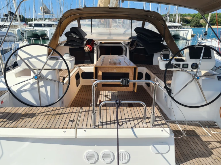 Bareboat Rental Sailboat Dufour with a boat licence