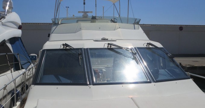 Rent A Guy Couach Guy Couach 1402 Sleep On Yacht Location A Quai Samboat