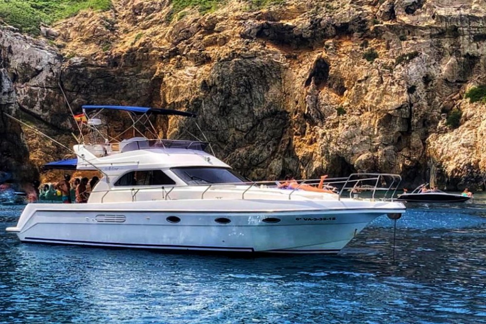 Rent A Motorboat Astinor 12 75 Yate Astinor 13 Metros En Javea Samboat