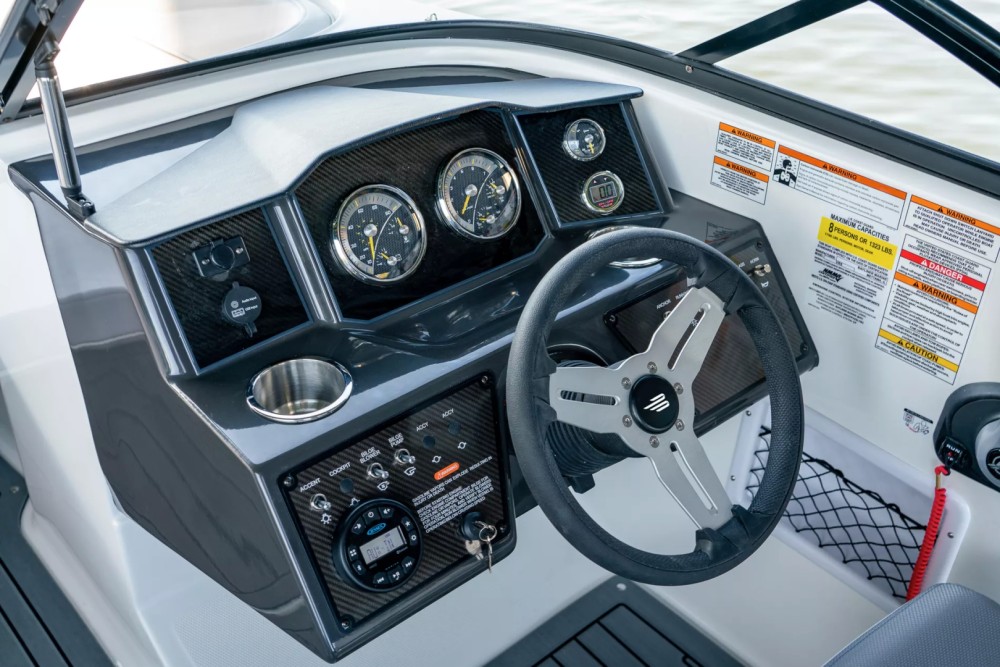 VR5 - Specs, layout & video | SamBoat